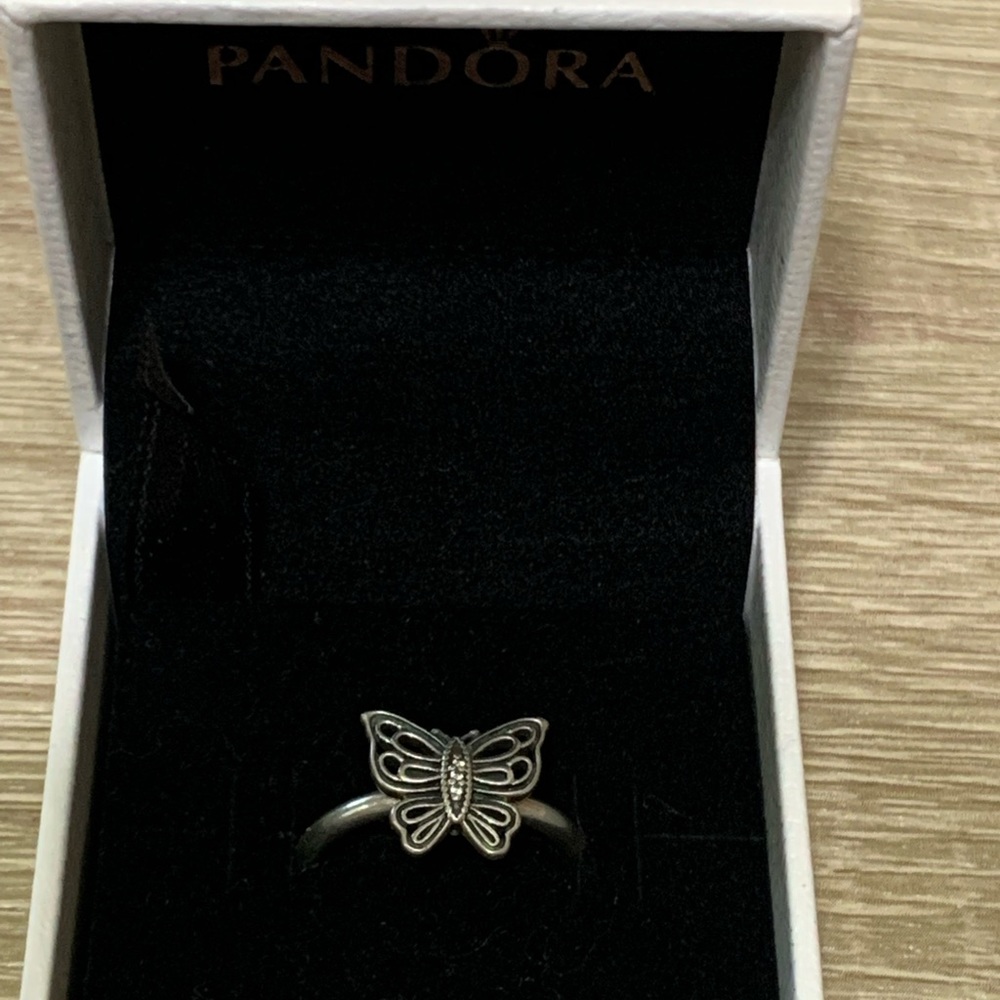 🎉HP🎉Retired Pandora butterfly ring